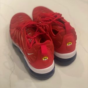 270s black and white